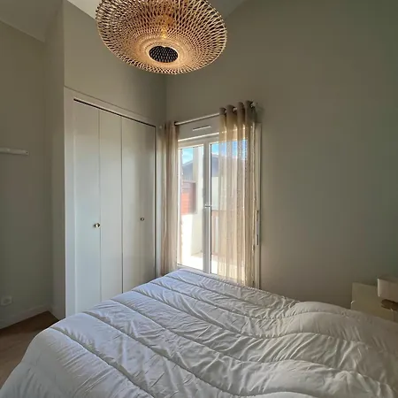 : Renove A Pied Des Plages Avec Climatisation Apartman *