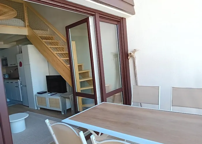 : Rénové à Pied Des Plages Avec Climatisation - Fr-1-239-1126 *